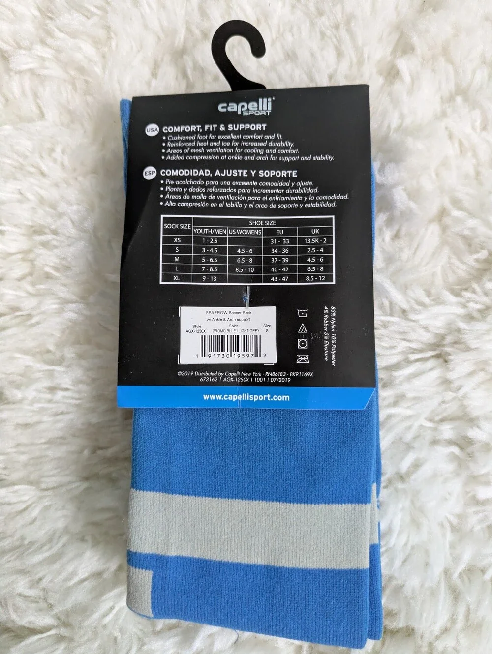 NWT Capelli of New York Men's Size Small Light Blue And Silver Soccer Socks